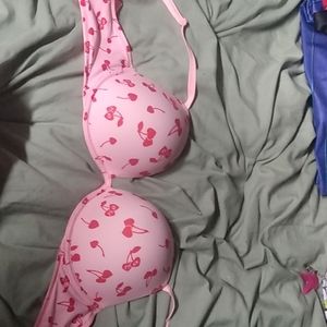PINK bra size 38C
